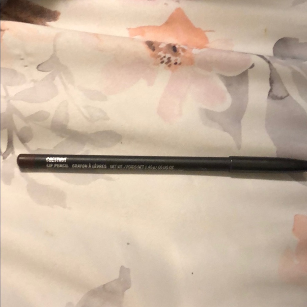 Mac Lip Liner in shade Chestnut